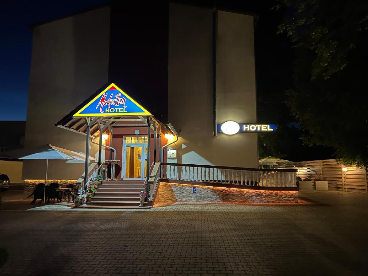 Hotel Medaillon Magdeburg Eksteriør billede